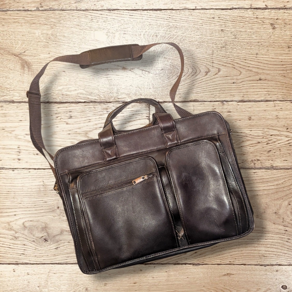 Vintage Wilson's Brown Leather 10 Pocket Laptop Bag Messenger Bag Briefcase